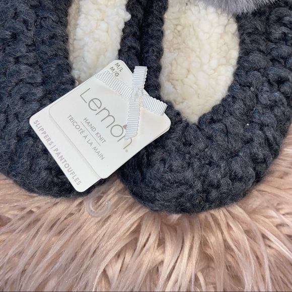 Lemon Legwear Navy Pom Pom Wool Blend Slippers NWT - Picture 3 of 4